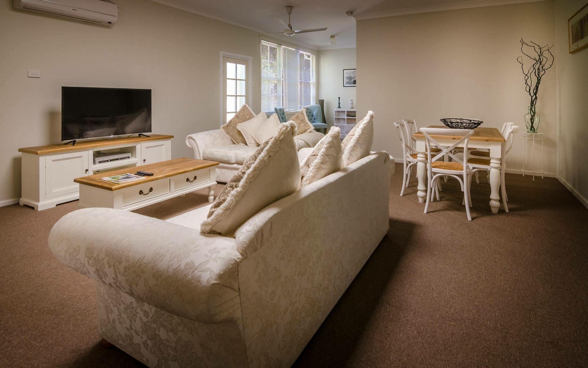 Bundanoon Country Inn Motel Buitenkant foto